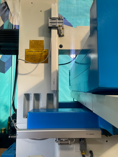 Плоскошлифовальный станок SGA3063AHD изображение