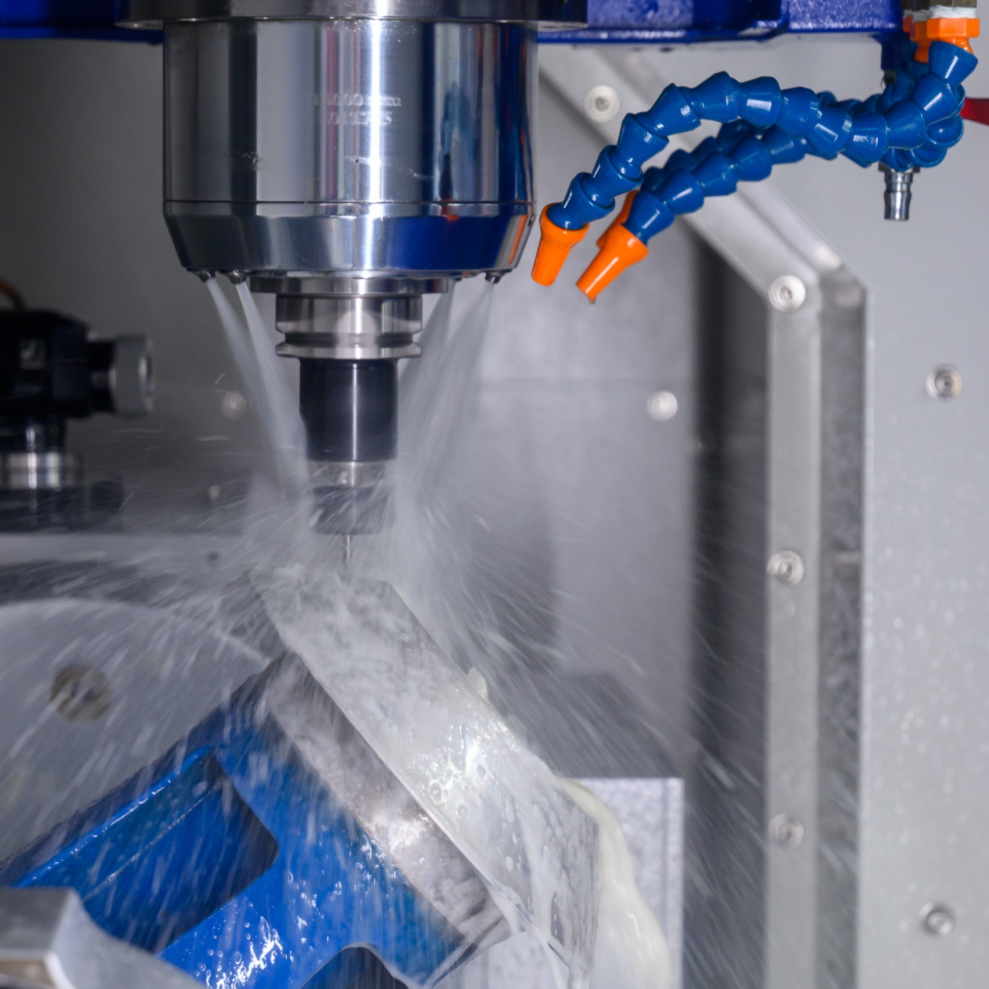 5-осевой обрабатывающий центр с ЧПУ NU 550 изображение